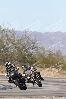 media/Dec-01-2025-Moto Forza (Mon) [[2daa91e15f]]/3-Beginner Group/Session 3 (Turn 3)/